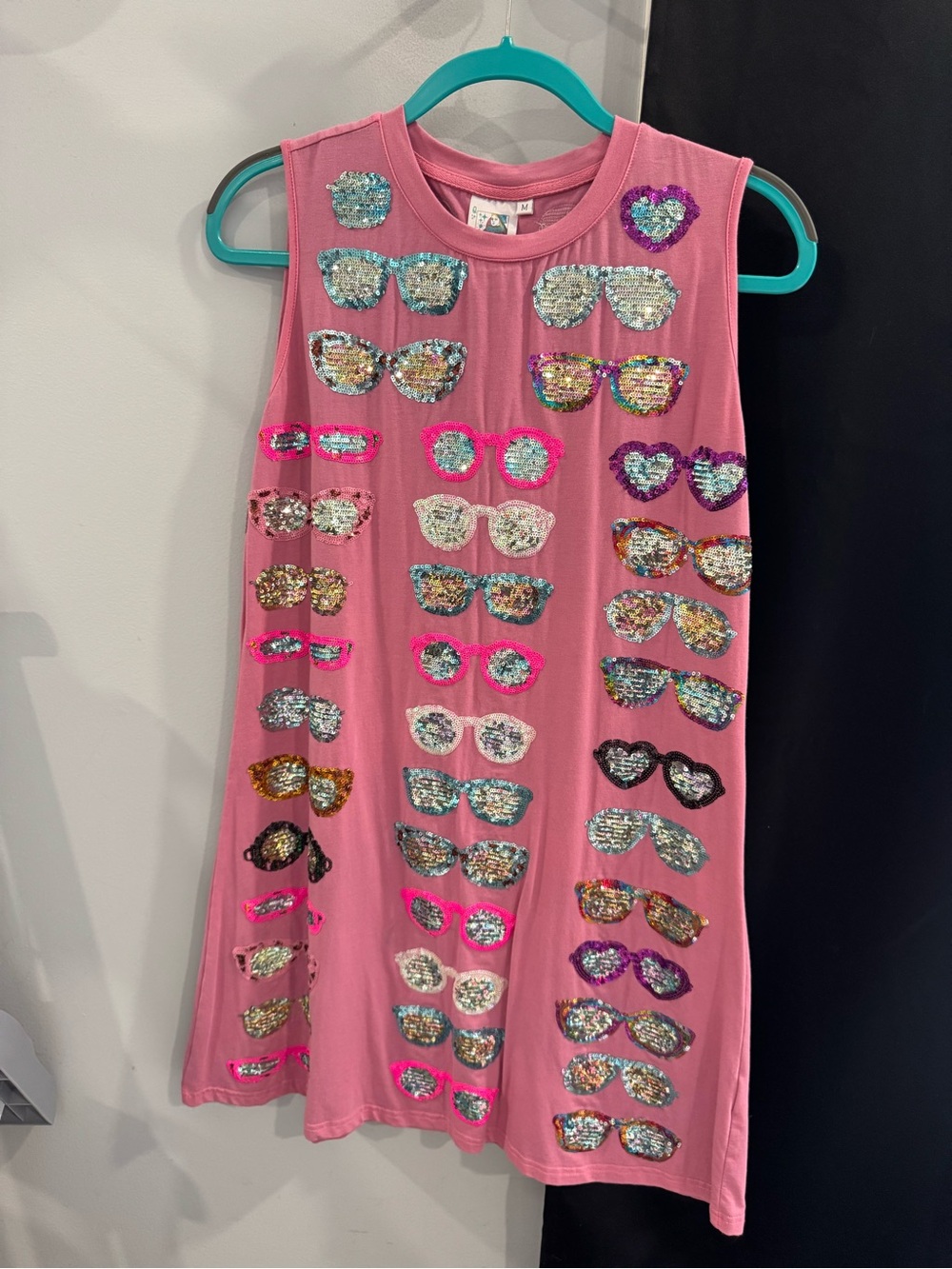 Queen of Sparkles Pink Sequin Sunglasses Dress Size Medium